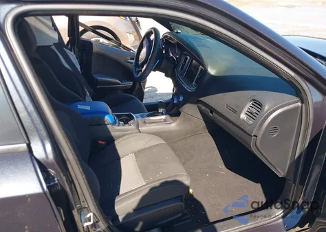 2019 Dodge Charger Scat Pack Rwd z USA, uszkodzony, nr VIN 2C3CDXGJ4KH598413